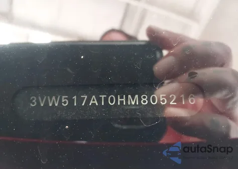 2017 Volkswagen Beetle #Pinkbeetle/1.8T Classic/1.8T S/1.8T Se/1.8T Sel z USA, uszkodzony, nr VIN 3VW517AT0HM805216